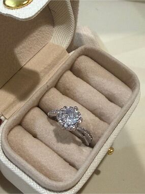New Elegant Silver Halo Engagement Ring with Clear Center Stone size 6